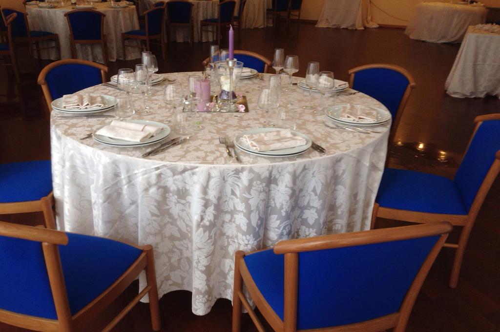 Hotel Terme Di San Vittore Genga  Luaran gambar