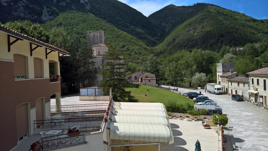 Hotel Terme Di San Vittore Genga  Luaran gambar