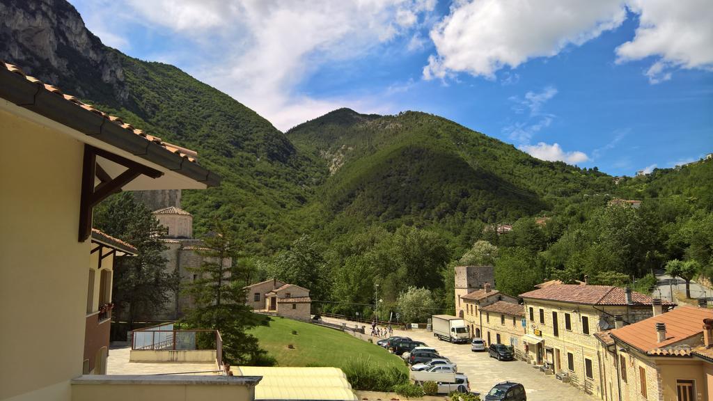 Hotel Terme Di San Vittore Genga  Luaran gambar