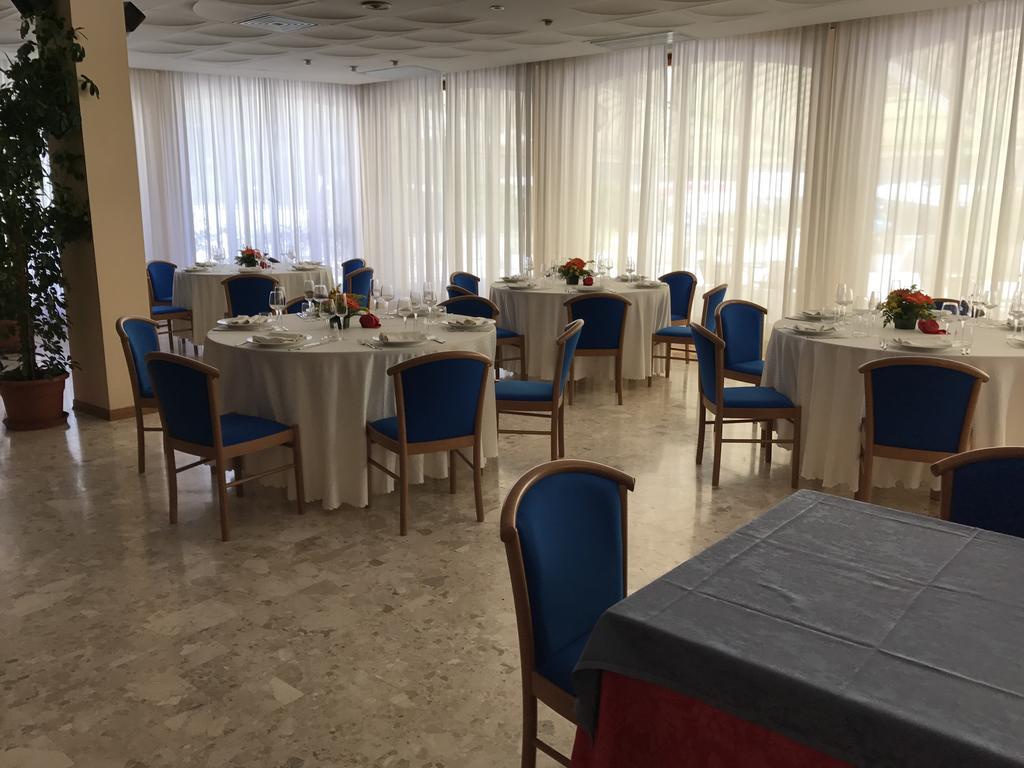 Hotel Terme Di San Vittore Genga  Luaran gambar