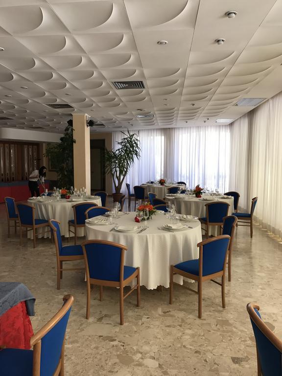 Hotel Terme Di San Vittore Genga  Luaran gambar